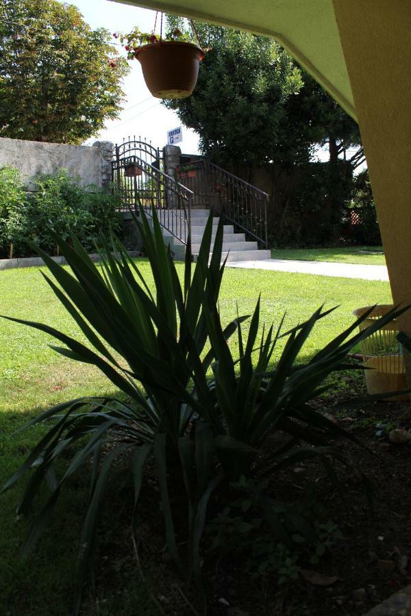 קרק Apartman Samblic מראה חיצוני תמונה